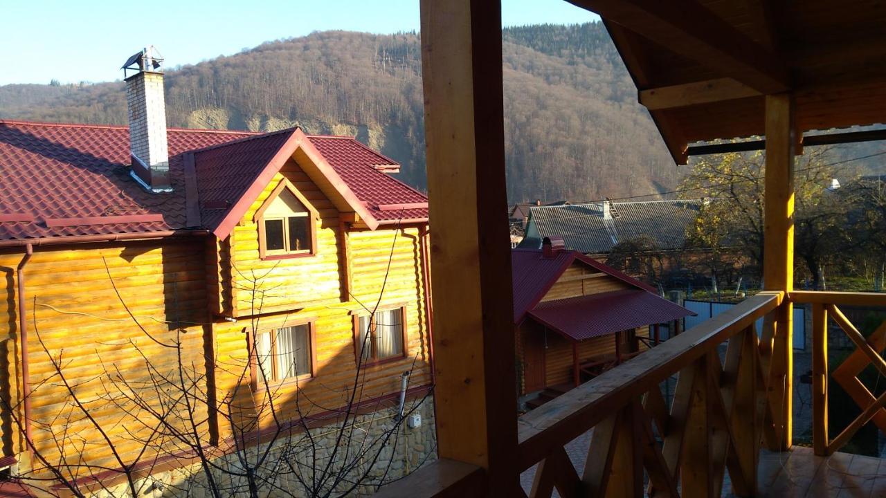 Hotel Базилік Jaremče Exteriér fotografie